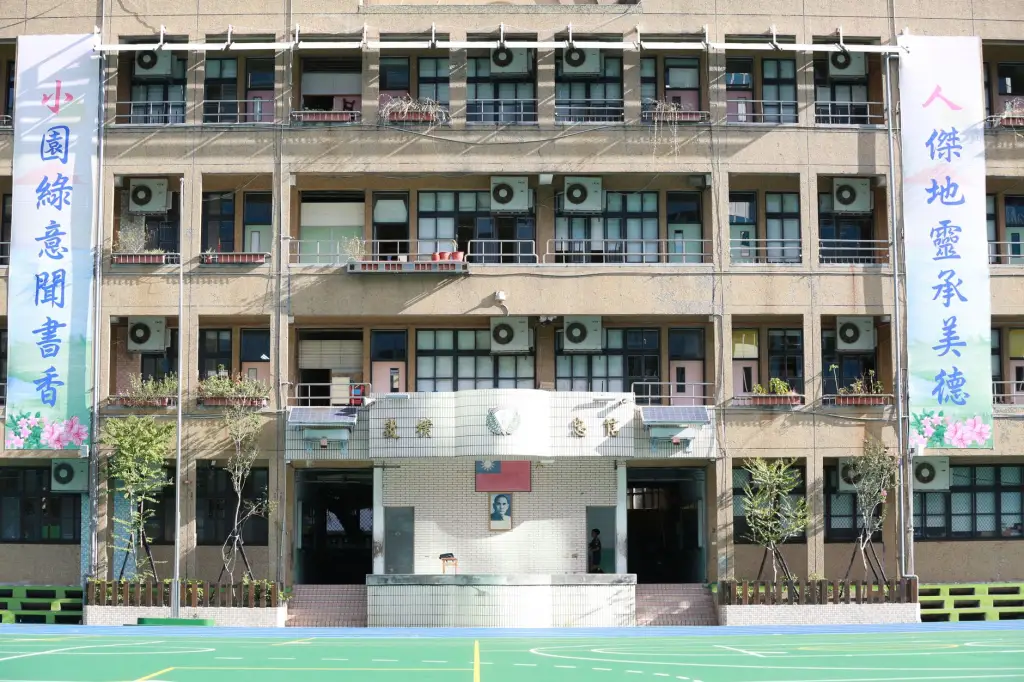 深圳呜啊科技智能家居方案：公寓场景下插座与照明的联动控制实践