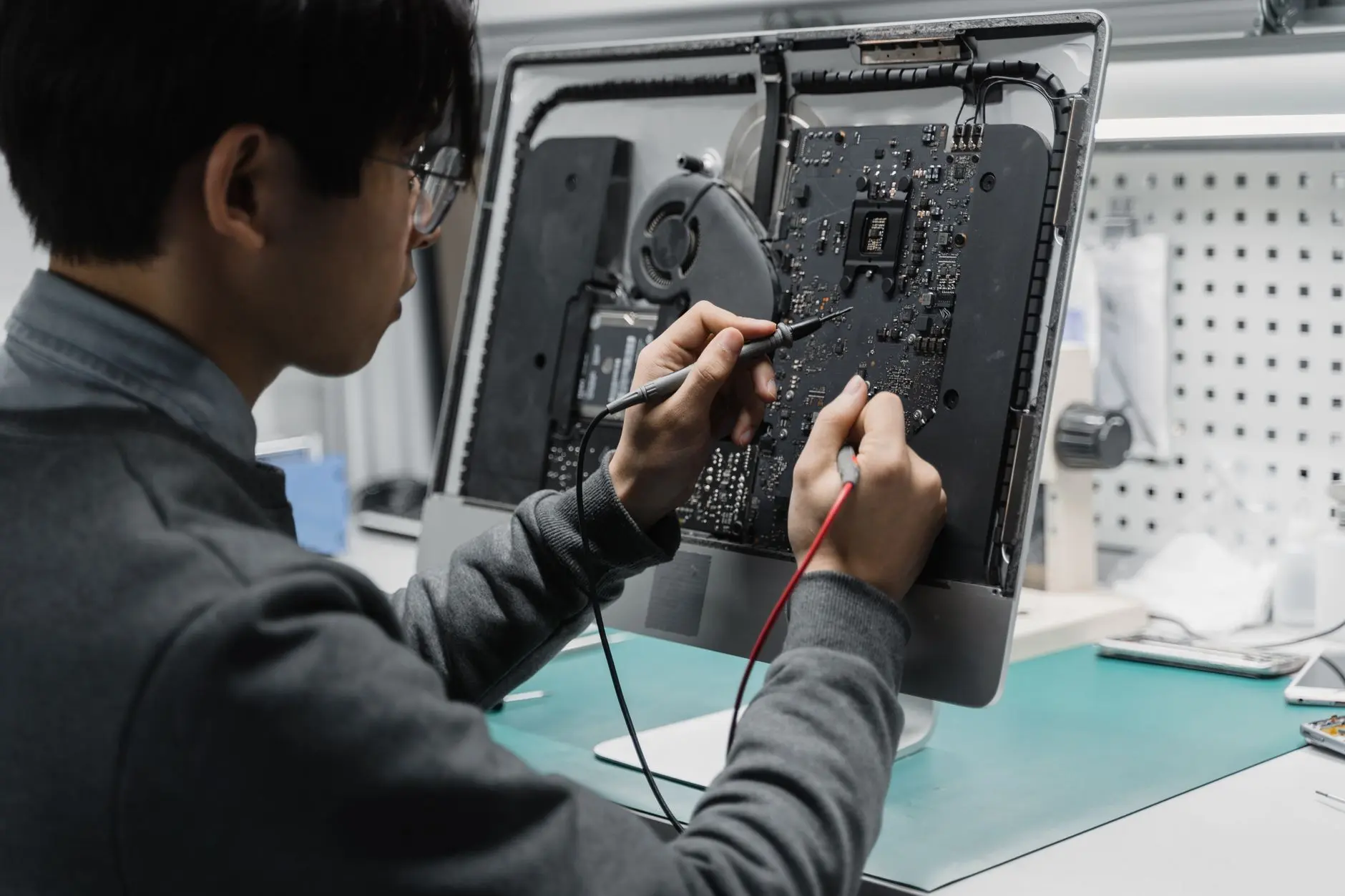 公寓智能安防系统方案设计要点与设备选型指南