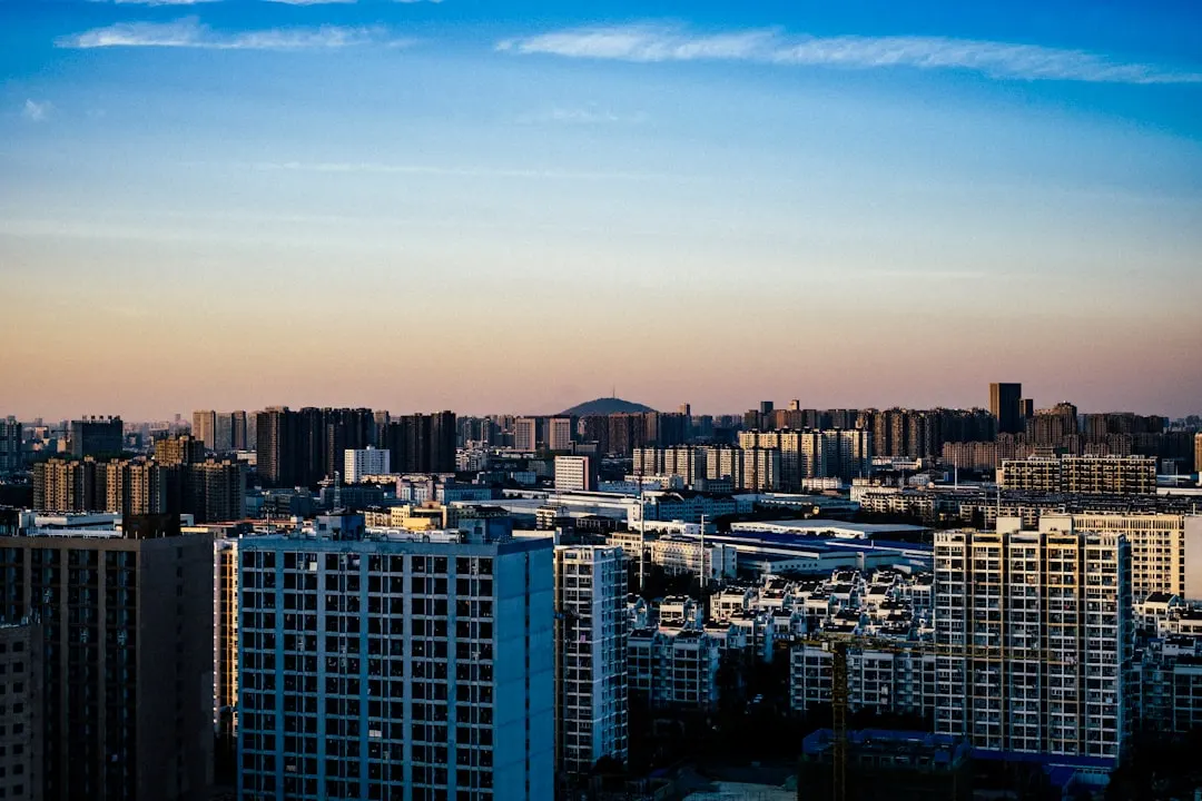 智能插座远程控制方案：呜啊科技产品在公寓场景的应用解析