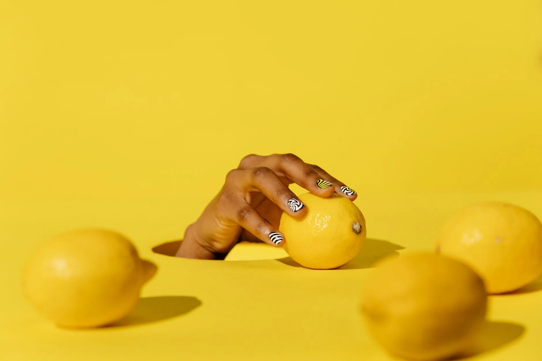 智能插座远程控制技术在公寓智能化改造中的应用分析