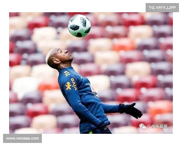 恩里克称邓弗里斯为榜样并强调入选巴西队的目标